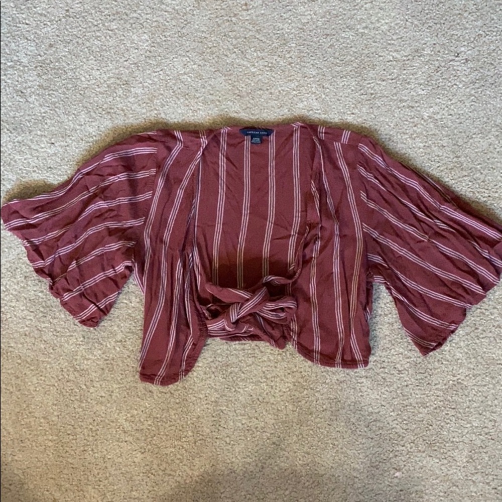 American Eagle tie front crop